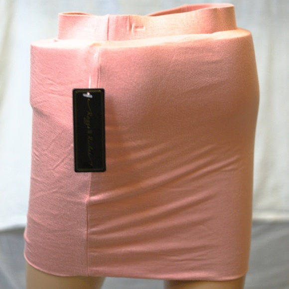 Cute Pink Very Comfy Mini Skirt - Picture 2 of 2